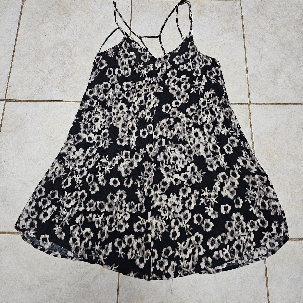 Abercrombie & Fitch Black and White Floral Mini Dress